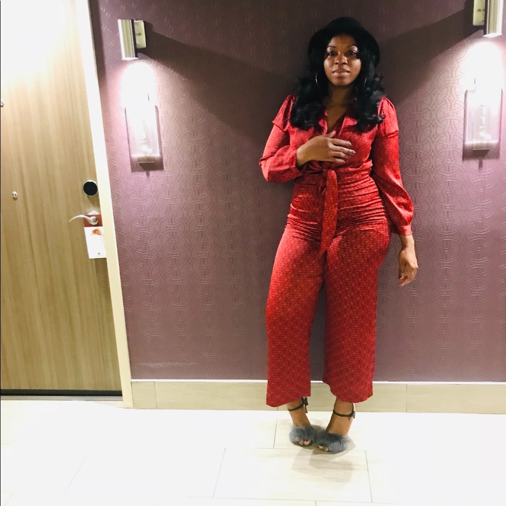 Urban Outfitters 2 piece set. Size Large.